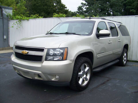 2014 Chevrolet Suburban for sale at lemity motor sales in Zanesville OH