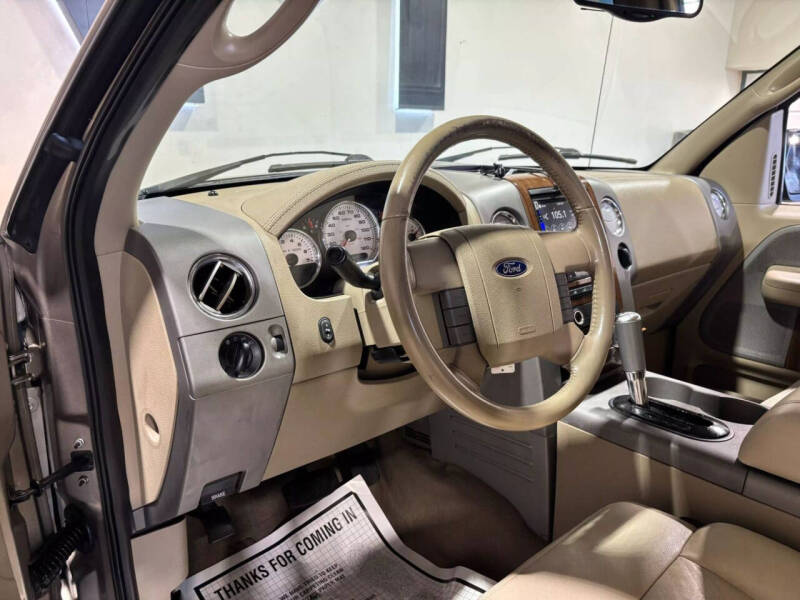 2004 Ford F-150 Lariat