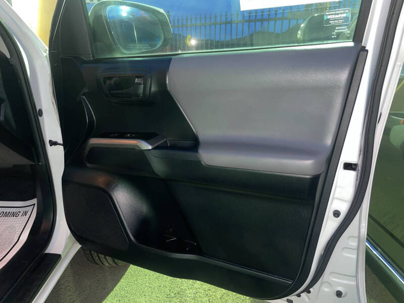 2017 Toyota Tacoma SR5 V6