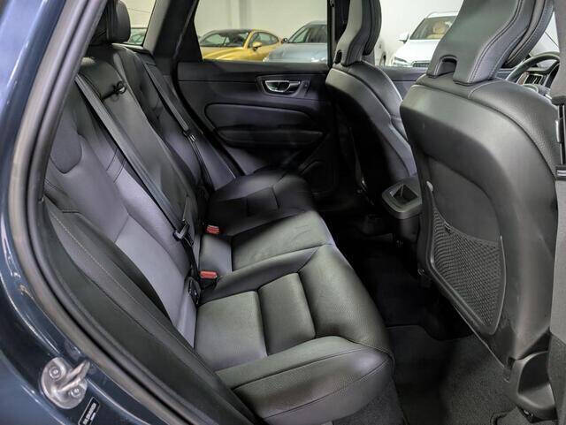 2022 Volvo XC60 B5 Momentum