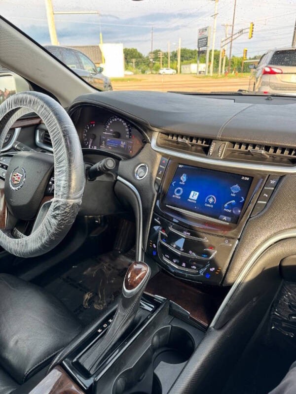 2013 Cadillac XTS Luxury Collection