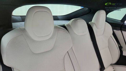 2022 Tesla Model S Plaid