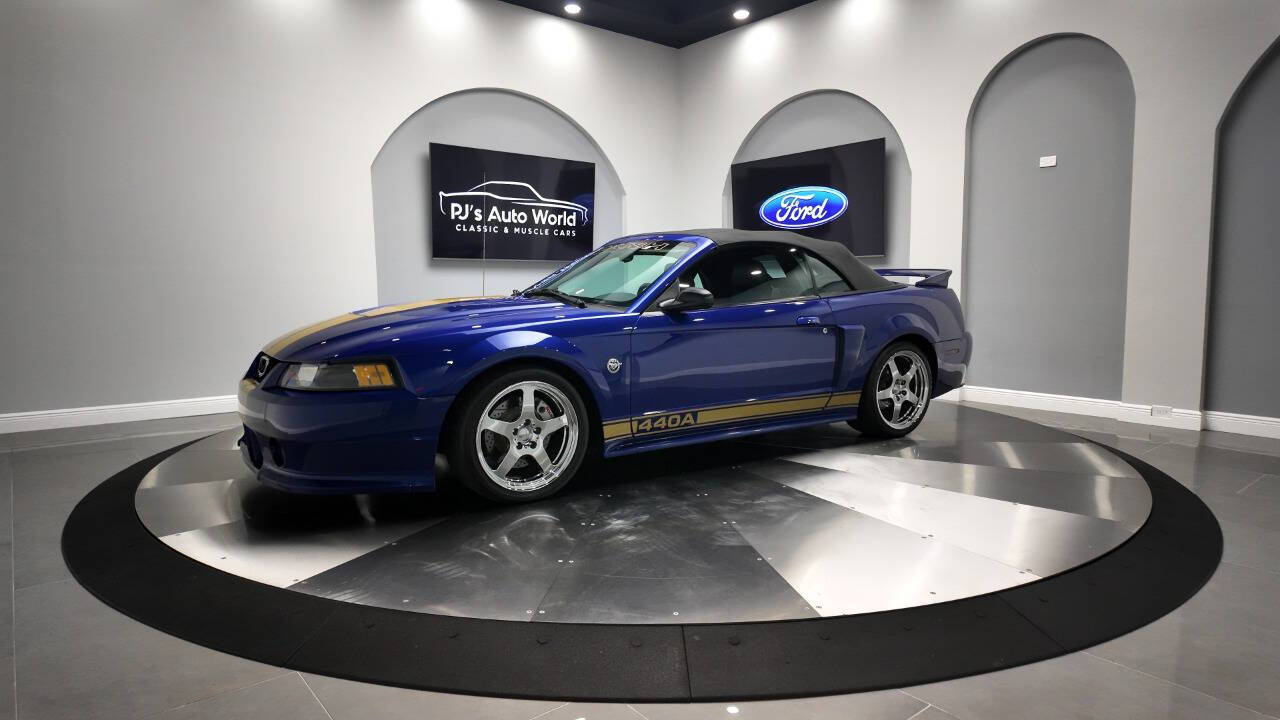 2004 Ford Mustang 28