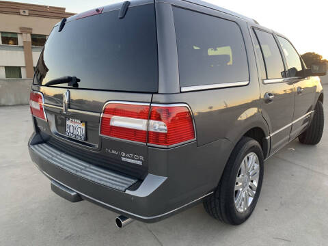 2011 Lincoln Navigator