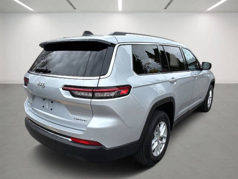 2021 Jeep Grand Cherokee L Laredo