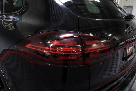 2017 Porsche Cayenne GTS