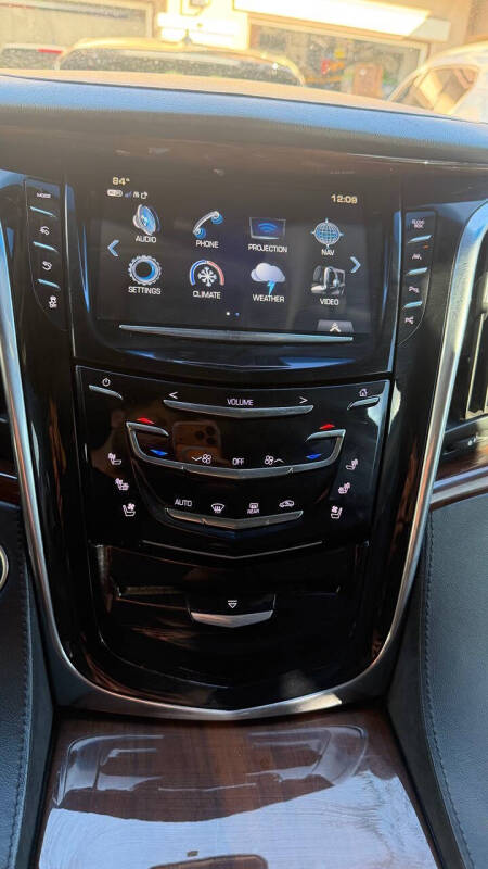 2018 Cadillac Escalade ESV Premium Luxury