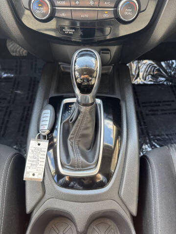 2018 Nissan Rogue SV