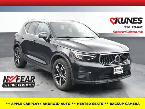 2025 Volvo XC40 B5 Core Bright Theme