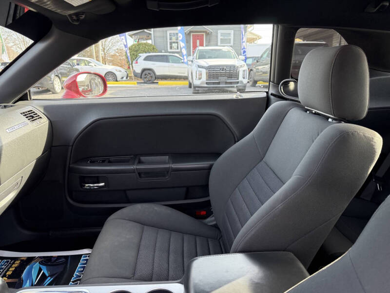 2009 Dodge Challenger SE