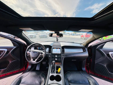 2018 Ford Taurus SEL