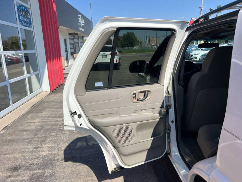 2004 Chevrolet Blazer LS