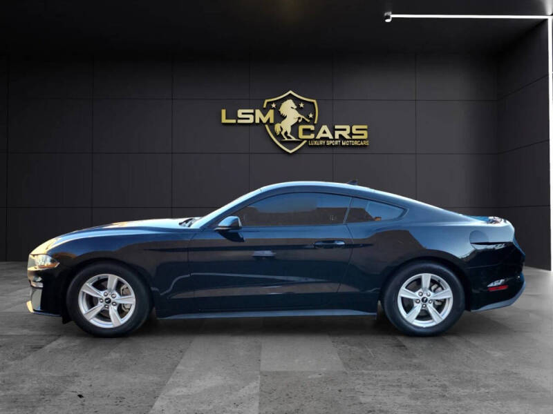 2022 Ford Mustang EcoBoost