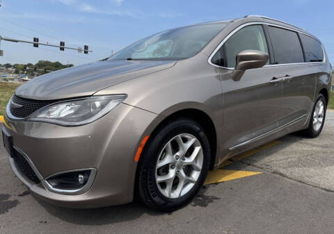 2018 Chrysler Pacifica Touring L