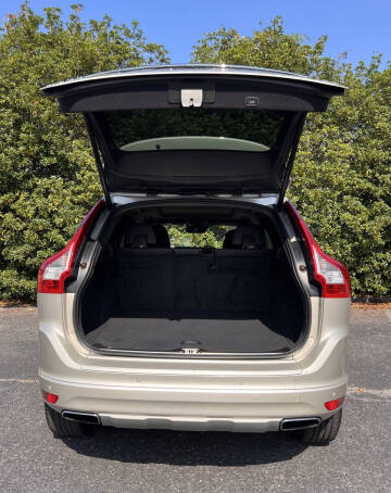 2017 Volvo XC60 T5 Inscription