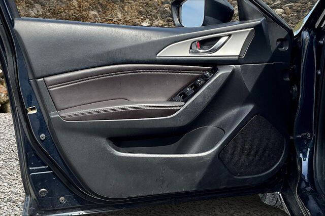 2018 Mazda MAZDA3 Touring