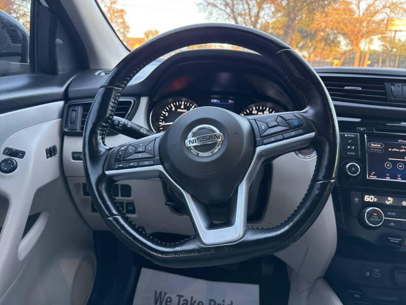 2020 Nissan Rogue Sport SV