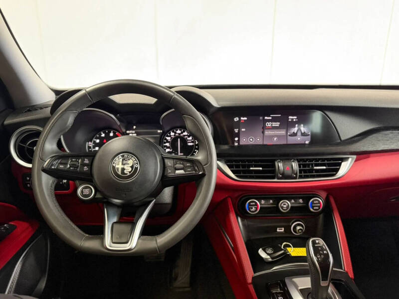 2020 Alfa Romeo Stelvio Sport