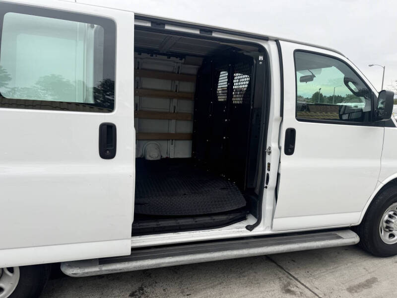 2019 Chevrolet Express 2500