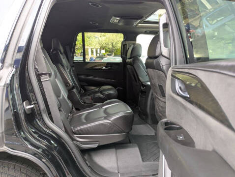 2020 Cadillac Escalade Platinum