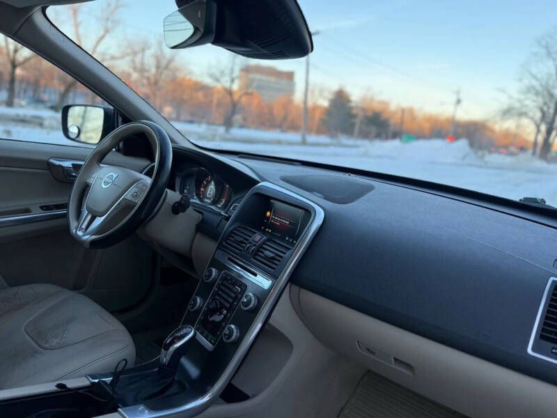 2015 Volvo XC60 T5 Drive-E Platinum