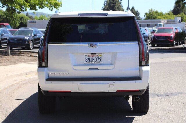 2020 Cadillac Escalade ESV Premium Luxury
