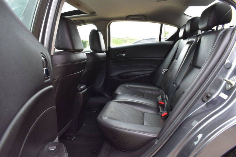 2013 Acura ILX 2.0L w/Tech