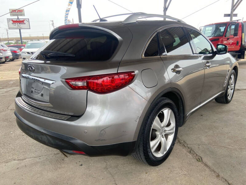 2011 Infiniti FX35