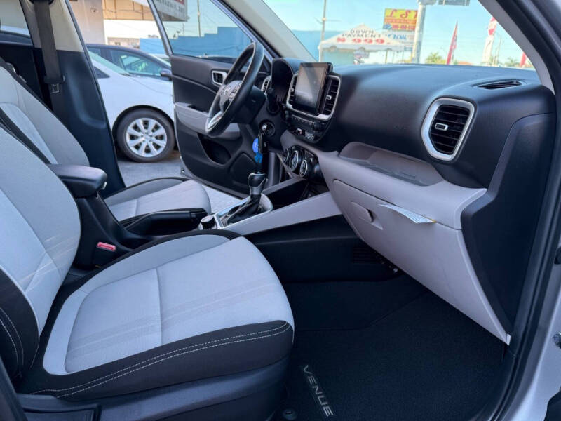 2023 Hyundai Venue Limited