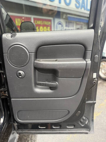 2005 Dodge Ram 1500 SLT