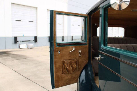 1927 Oldsmobile Sedan
