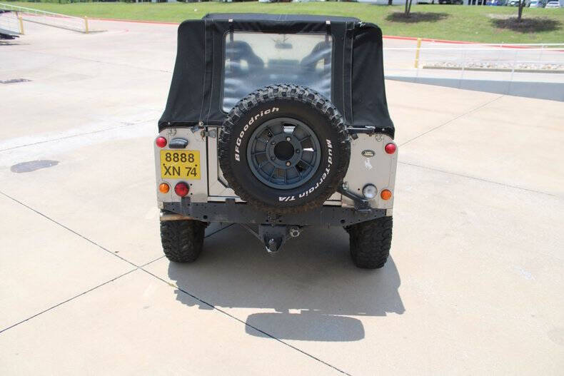 1988 Land Rover Defender