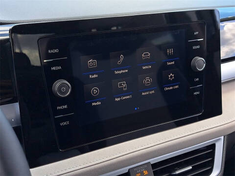 2025 Volkswagen Taos SE