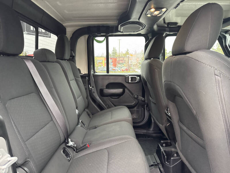 2020 Jeep Gladiator Sport