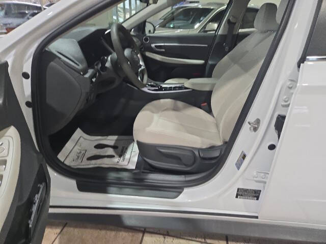 2023 Hyundai Sonata SE