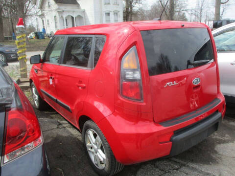 2011 Kia Soul +