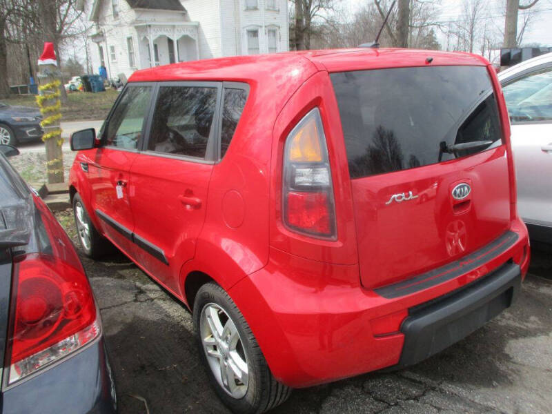2011 Kia Soul +