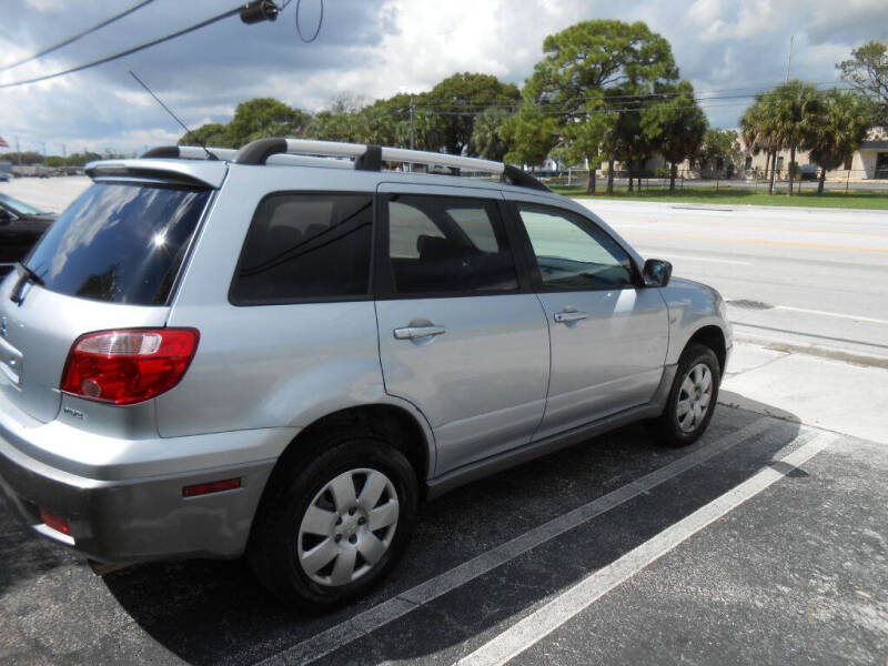 2006 Mitsubishi Outlander LS