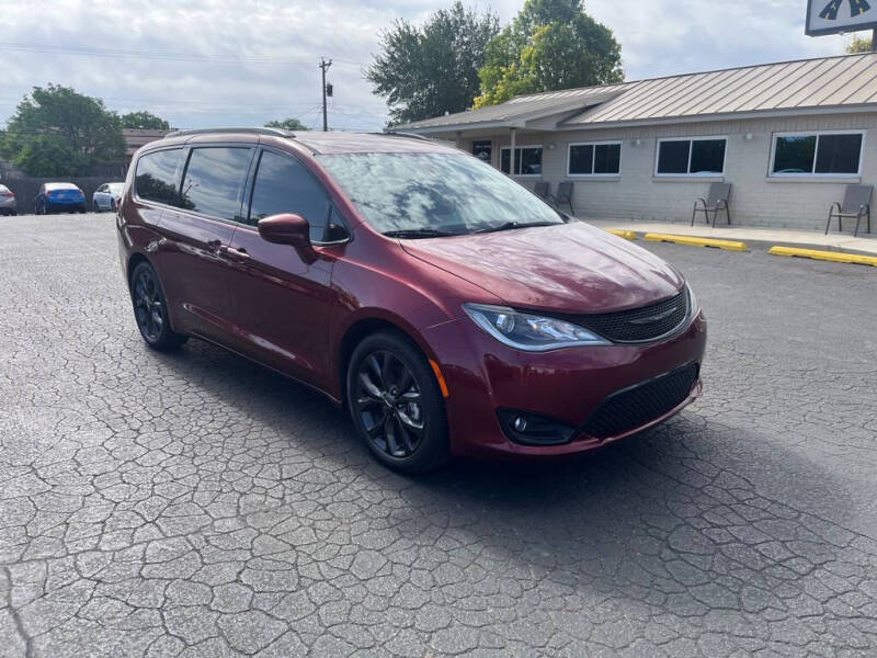 2020 Chrysler Pacifica Touring L
