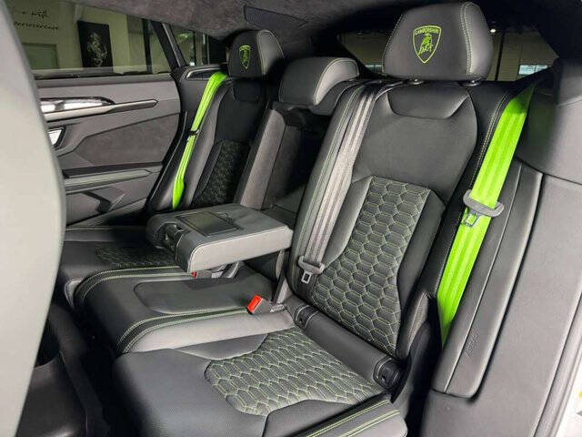 2022 Lamborghini Urus