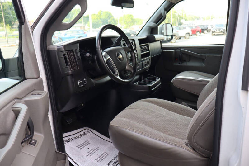 2017 Chevrolet Express LT 3500