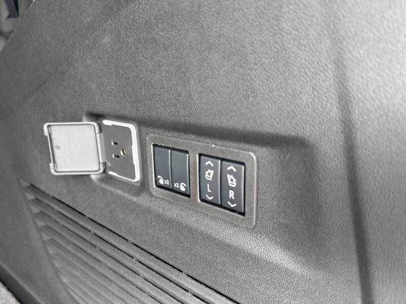 2025 GMC Yukon XL Elevation