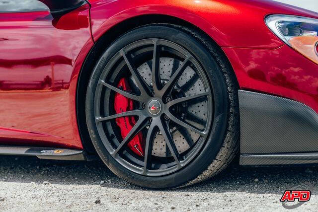 2016 McLaren 675LT
