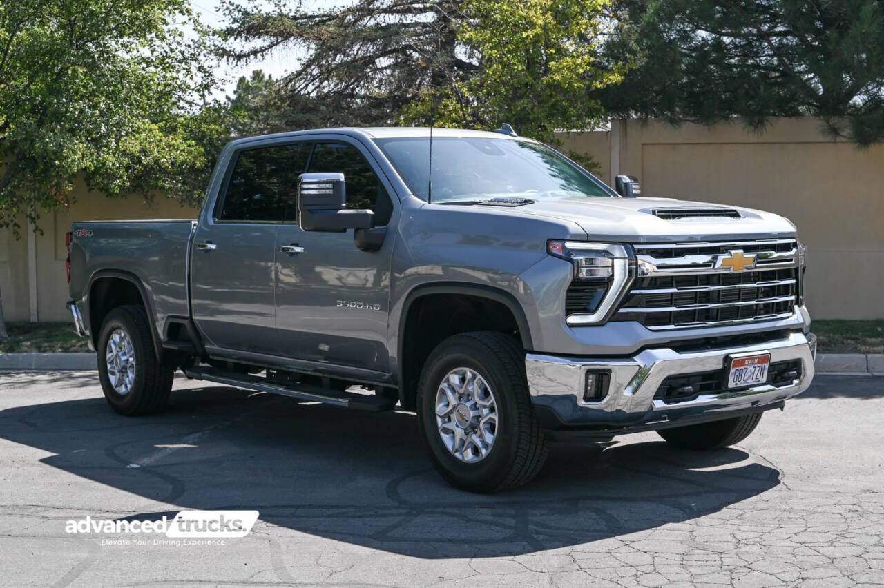 2024 Chevrolet Silverado 3500HD LTZ photo 6