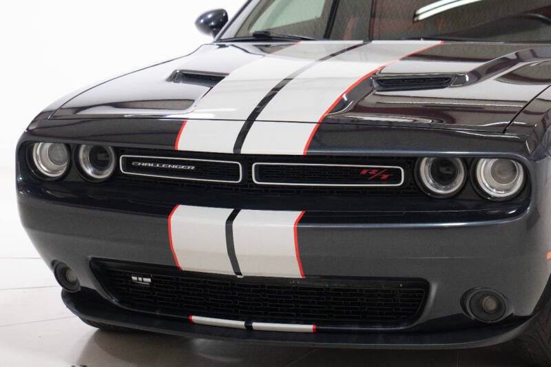 2018 Dodge Challenger R/T photo 13