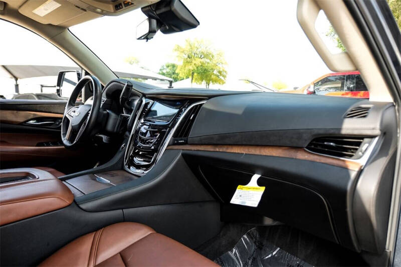 2020 Cadillac Escalade ESV Premium Luxury