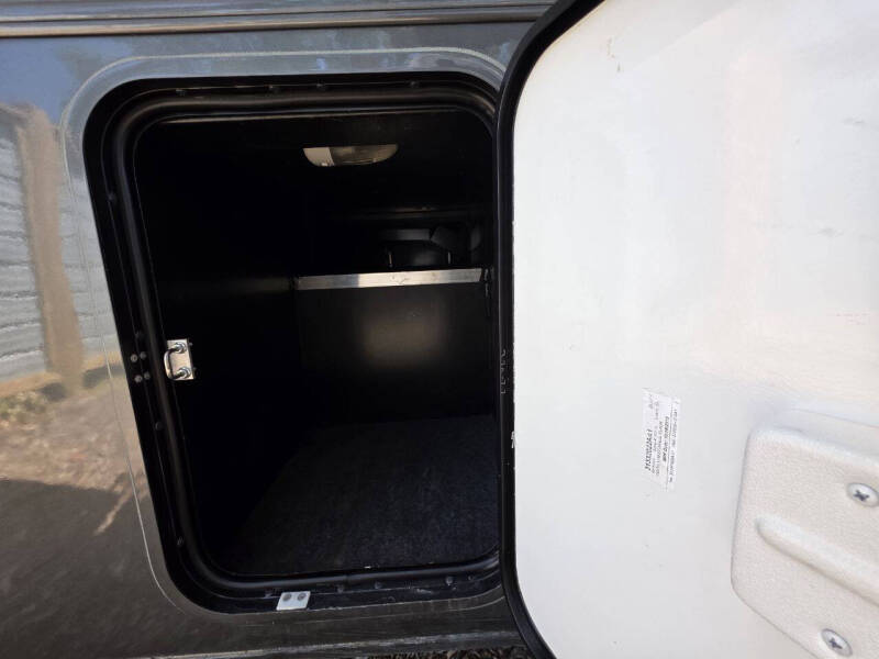 2020 Winnebago Vista