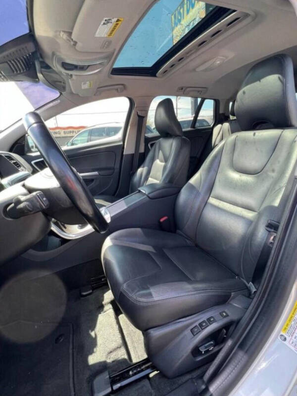 2015 Volvo V60 T5 Drive-E Platinum