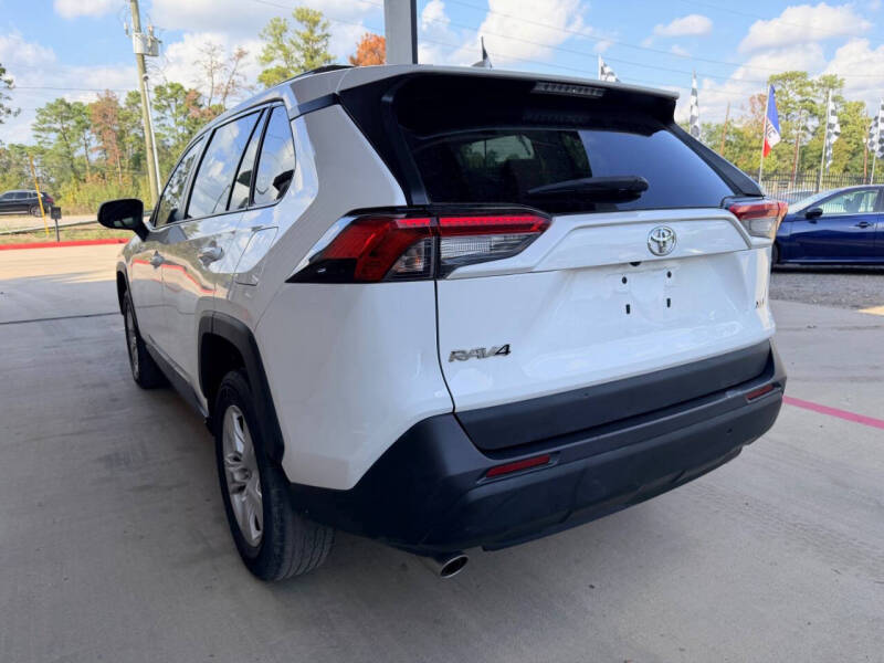 2020 Toyota RAV4 XLE