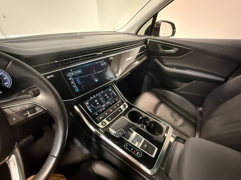 2023 Audi Q7 quattro Premium 45 TFSI